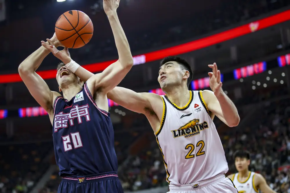 广东男篮以98-82战胜辽宁本钢，晋级CBA半决赛