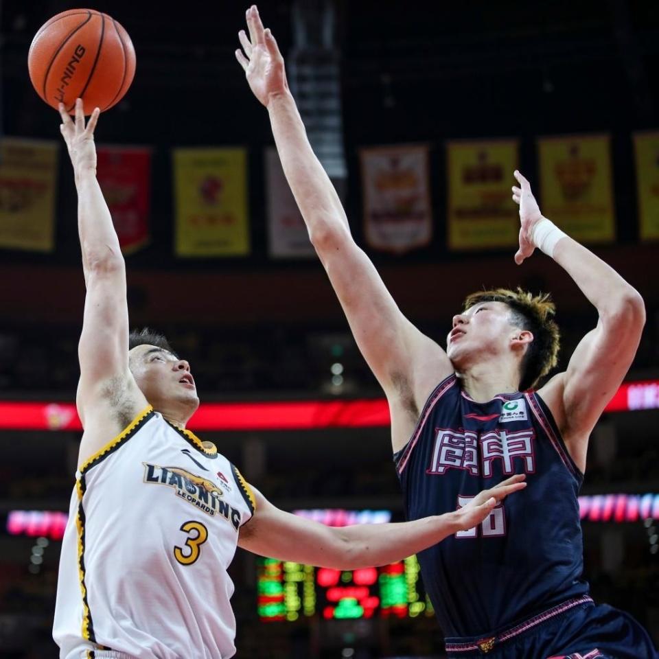 广东男篮以98-82战胜辽宁本钢，晋级CBA半决赛