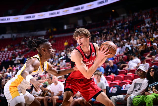 NBA夏季联赛乐透秀表现评分:里德·谢泼德闪耀,亚历克斯·萨尔挣扎 NBA夏季联赛乐透秀表现评分:里德·谢泼德闪耀,亚历克斯·萨尔挣扎